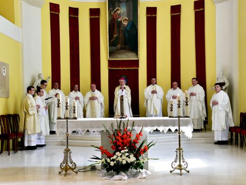 Gospićko-senjska biskupija - Uz blagdan sv. Marije Magdalene u Gospiću proslavljen Dan grada i obljetnica posvete katedrale