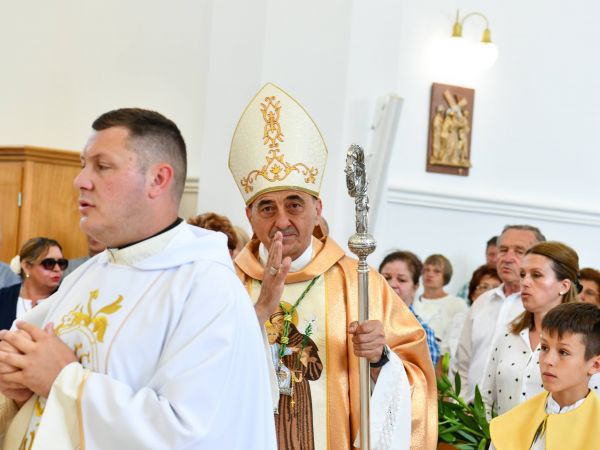 Svečano proslavljen blagdan sv. Antuna u Drežnik Gradu – misu predvodio biskup Marko Medo