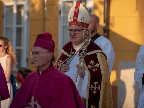 Gospićko-senjska biskupija - Mons. Rogić predvodio slavlje Gospe Ribarske u Senju
