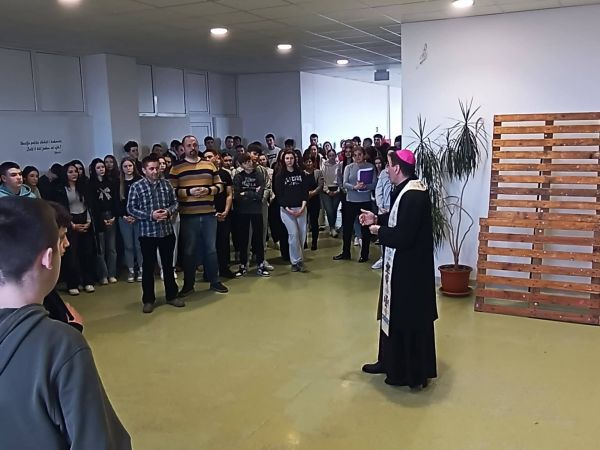 Blagoslov učenika i djelatnika Strukovne škole Gospić Blagoslov učenika i djelatnika Strukovne škole Gospić