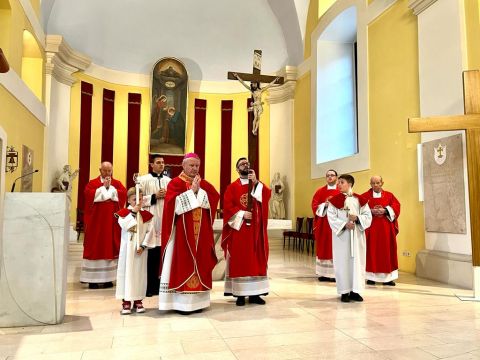Gospićko-senjska biskupija - Biskup Križić na Veliki petak u Gospiću: “Bog je tu, on je blizu čovjeka patnje”