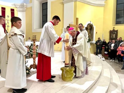 Gospićko-senjska biskupija - VELIKA SUBOTA  -  USKRSNO BDIJENJE U GOSPIĆU