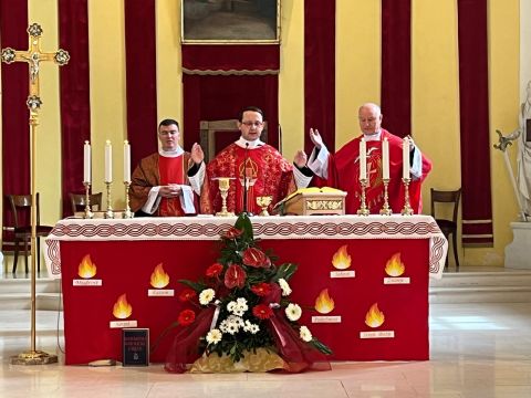 Gospićko-senjska biskupija - Svetkovina Duhova i podjela sakramenta svete Potvrde
