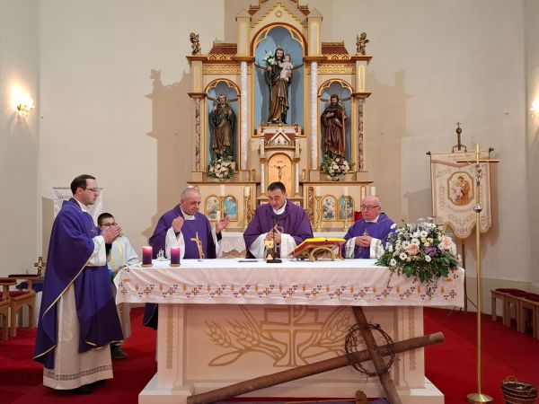 Biskup Medo u Ličkom Osiku predslavio misu za Josipa Jovića