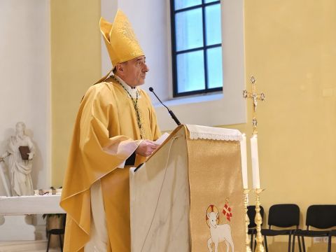 Gospićko-senjska biskupija - „Ljubio ih je do kraja“ – snažna poruka Mise Večere Gospodnje u gospićkoj katedrali