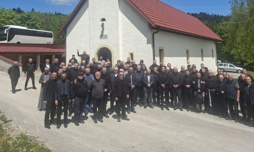 Gospićko-senjska biskupija - Svećenici Riječke nadbiskupije i Gospićko-senjske biskupije na IX. hodočašću Majci Božjoj od Krasna