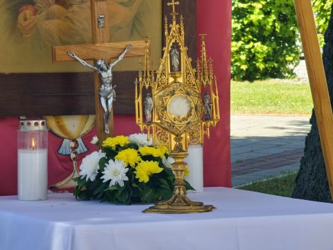 Gospićko-senjska biskupija - Trajno euharistijsko klanjanje u Gospiću – pripremni susret 27. rujna