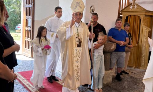 Gospićko-senjska biskupija - U Smiljanu svečano proslavljena Gospa Karmelska