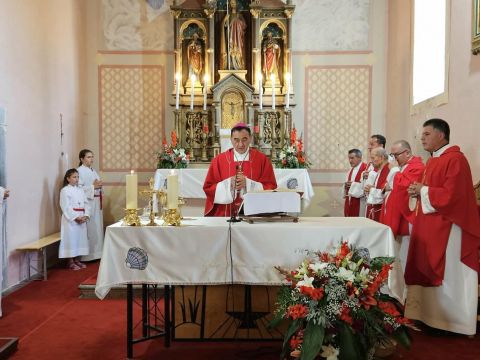 Gospićko-senjska biskupija - Biskup Marko Medo predvodio proslavu sv. Jakova apostola u Donjim Pazarištima