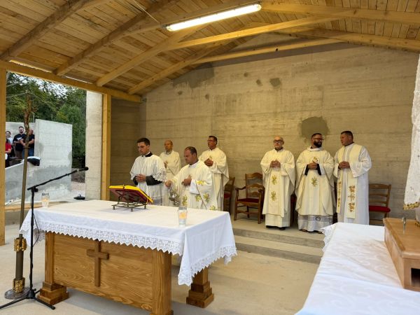 U Krasnu misom bdijenja započela proslava Velike Gospe