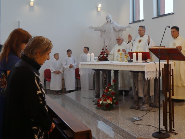 PRVA PROSLAVA SVETKOVINE SRCA ISUSOVA U SAMOSTANU KARMELIĆANKI U GOSPIĆU