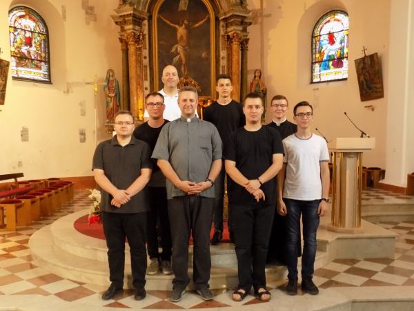 Ljetni susret bogoslova i sjemeništaraca Gospićko-senjske biskupije