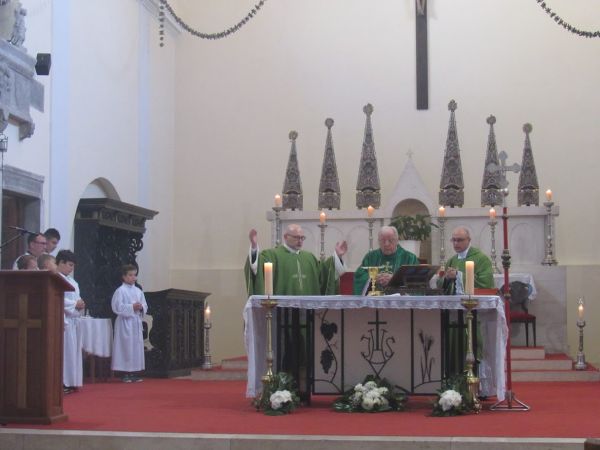 Senj: biskup Bogović predvodio svetu misu na staroslavenskom jeziku