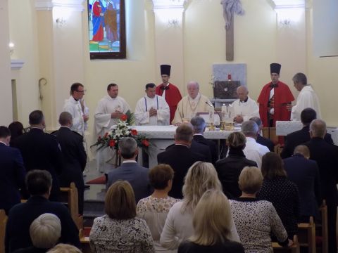 Gospićko-senjska biskupija - Biskup Bogović predvodio svetu misu na Dan Grada Slunja