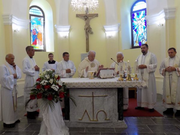 Biskup Bogović predvodio misu povodom Dana grada Slunja