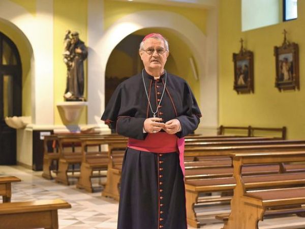 Božićna čestitka biskupa Križića iseljenicima