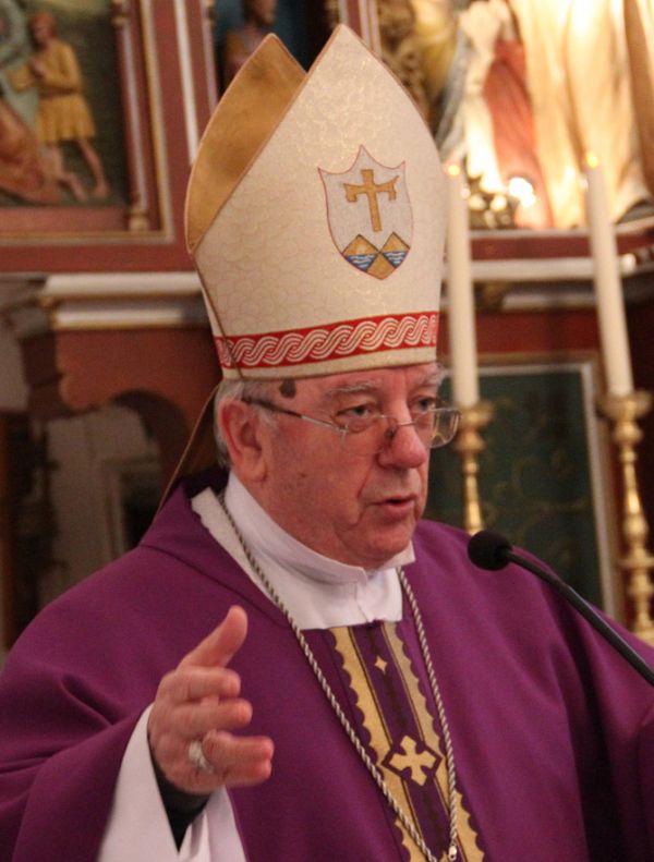 Prvi gospićko-senjski biskup mons.dr. Mile Bogović
