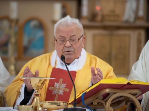 Gospićko-senjska biskupija - Lički Osik: mons. Marijan Ožura proslavio dijamantni jubilej svećeništva