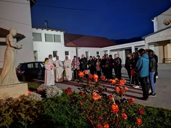 Biskup Milovan na spomendan kraljice Katarine Kosače u Korenici