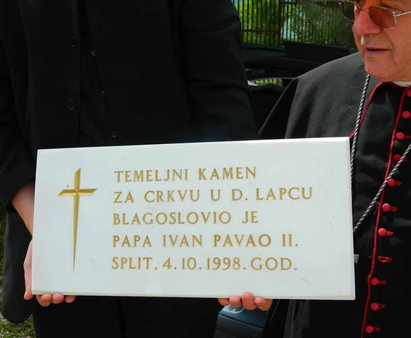 Propovijed u D. Lapcu za blagoslov gradilišta crkve sv. Ivana Pavla II.