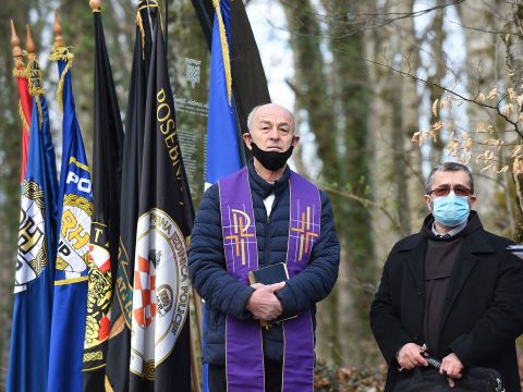 Gospićko-senjska biskupija - Vojni ordinarij mons. Jure Bogdan predvodio molitvu na 30. obljetnicu pogibije Josipa Jovića