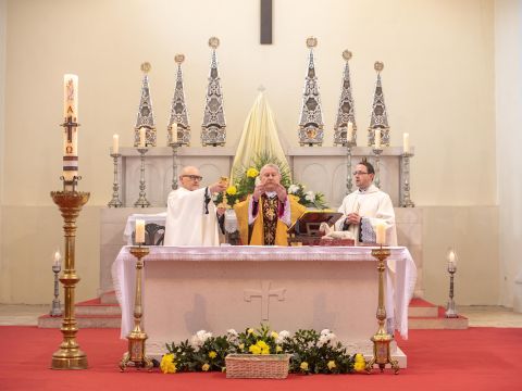 Gospićko-senjska biskupija - Senj: Biskup Križić predvodio središnje misno slavlje na Uskrs